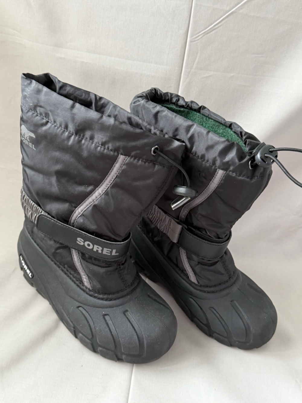Sorel Kids Black Winter Boots with Drawcord and Strap